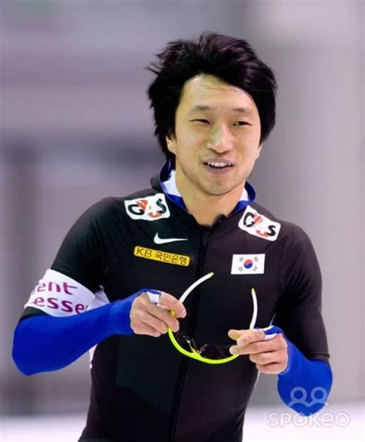 Lee Kyou-hyuk Net Worth