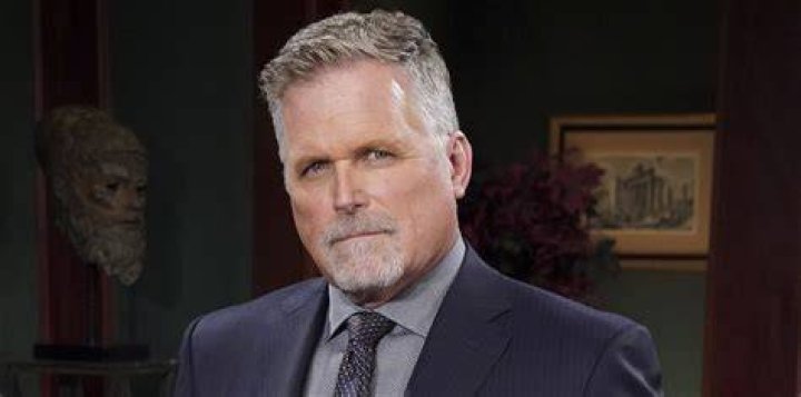 Robert Newman Net Worth 2024