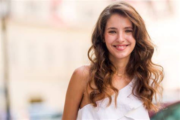 Sara Sandeva Sara Sandeva