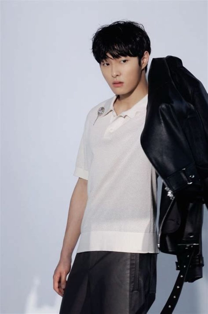 Yoon Chan-young Net Worth